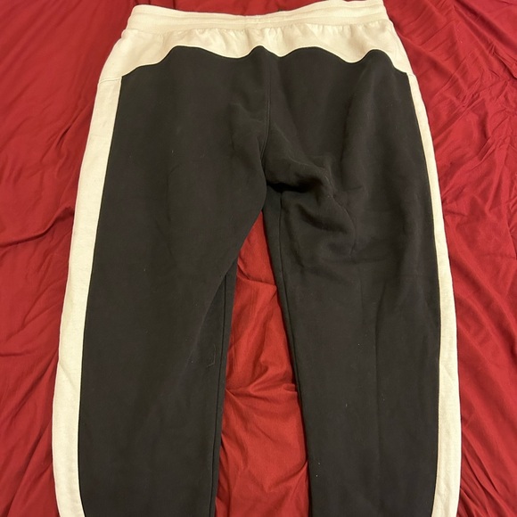 Women's Under Armour Loose Joggers - Picture 2 of 3